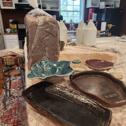 🏺 The Big Clay Table: 4-Part Handbuilding Experience